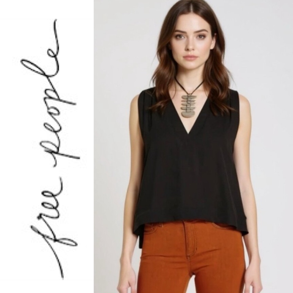 Free People V Neck Sleeveless Flowy Pleated Back Detail Black Top Size Small